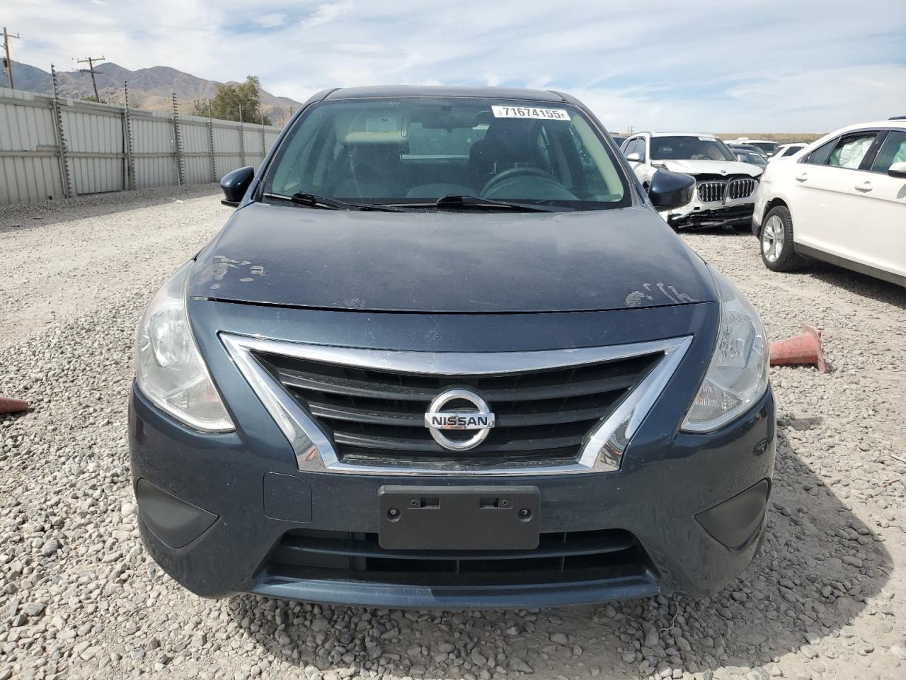 2017 NISSAN VERSA