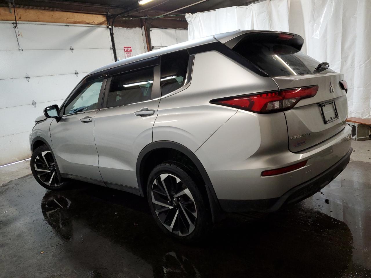 2022 MITSUBISHI outlander