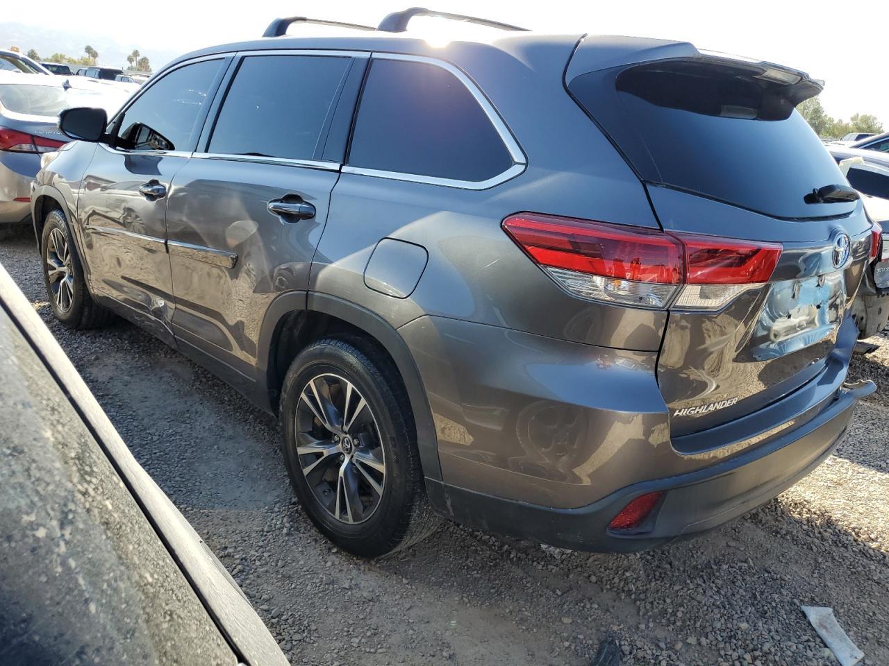 2018 TOYOTA HIGHLANDER