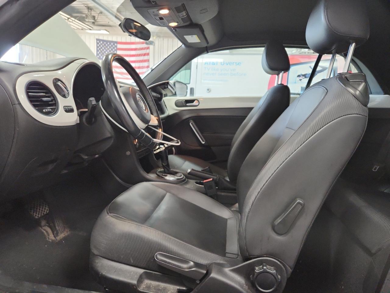 2013 VOLKSWAGEN Beetle