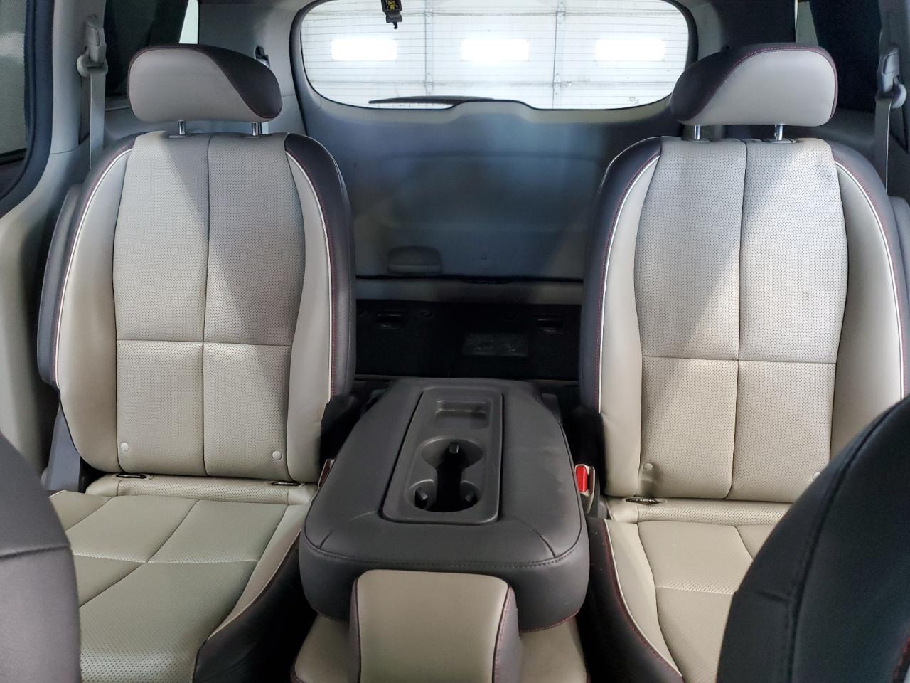 2017 KIA SEDONA
