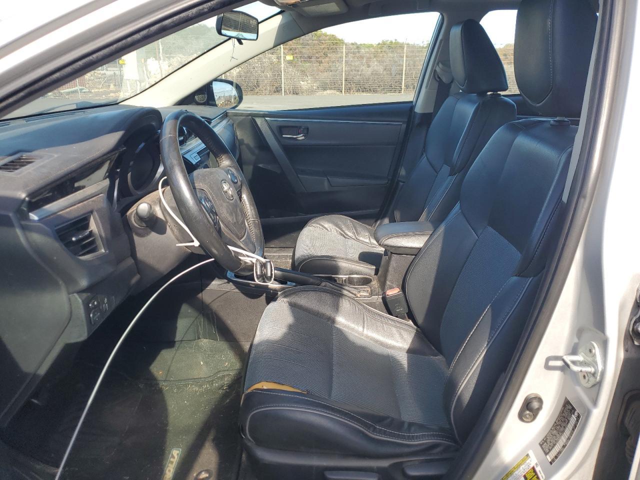 2015 TOYOTA COROLLA