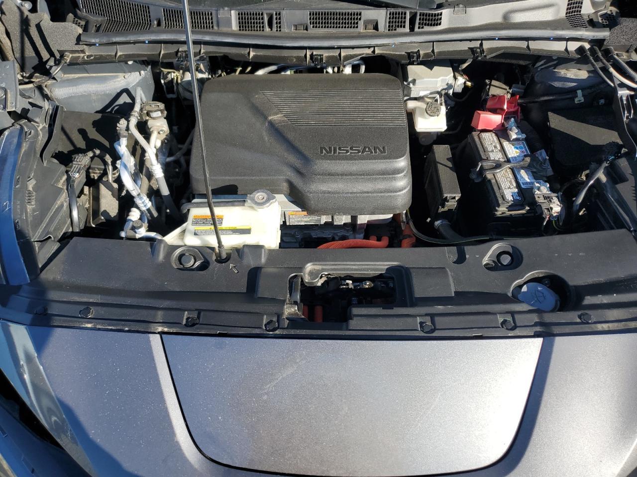2024 NISSAN LEAF