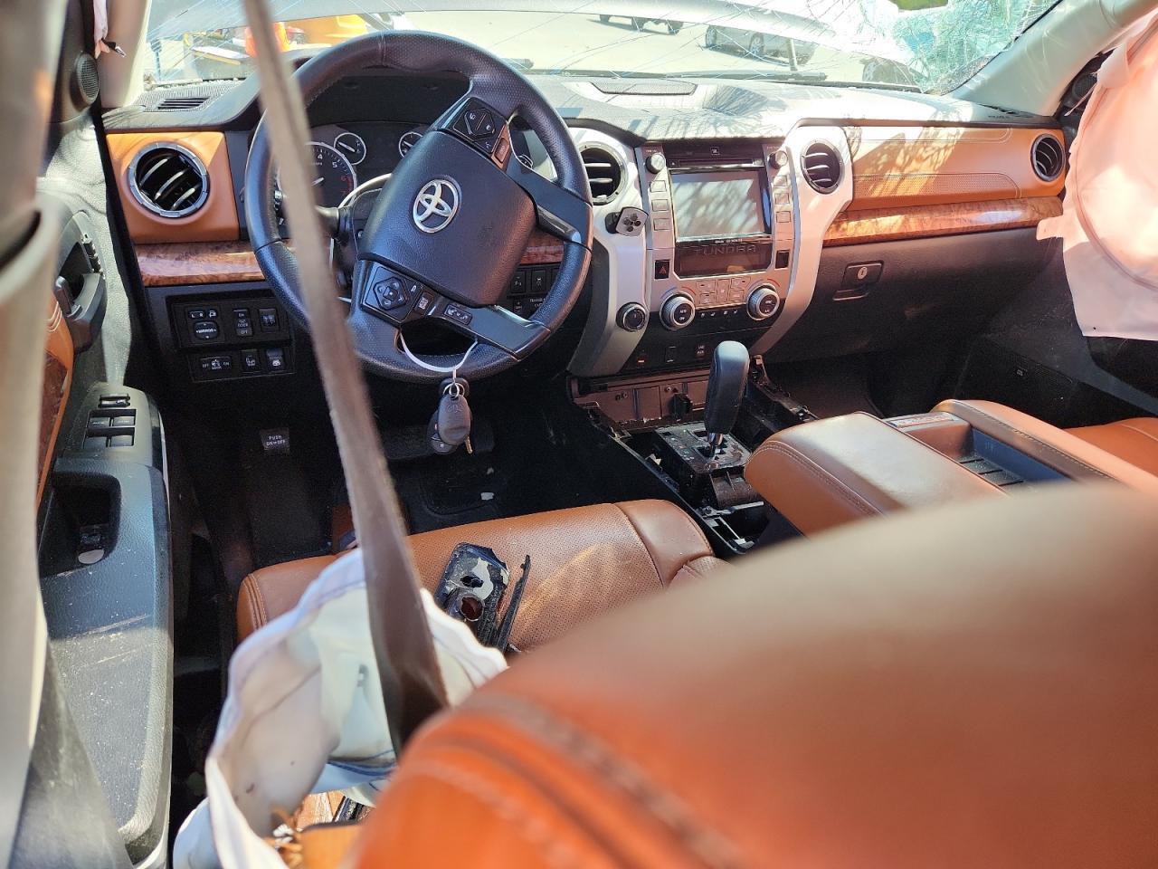 2016 TOYOTA TUNDRA