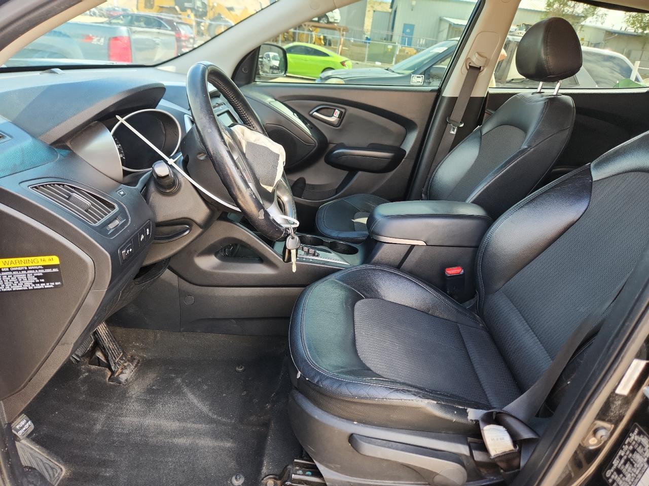 2011 HYUNDAI TUCSON