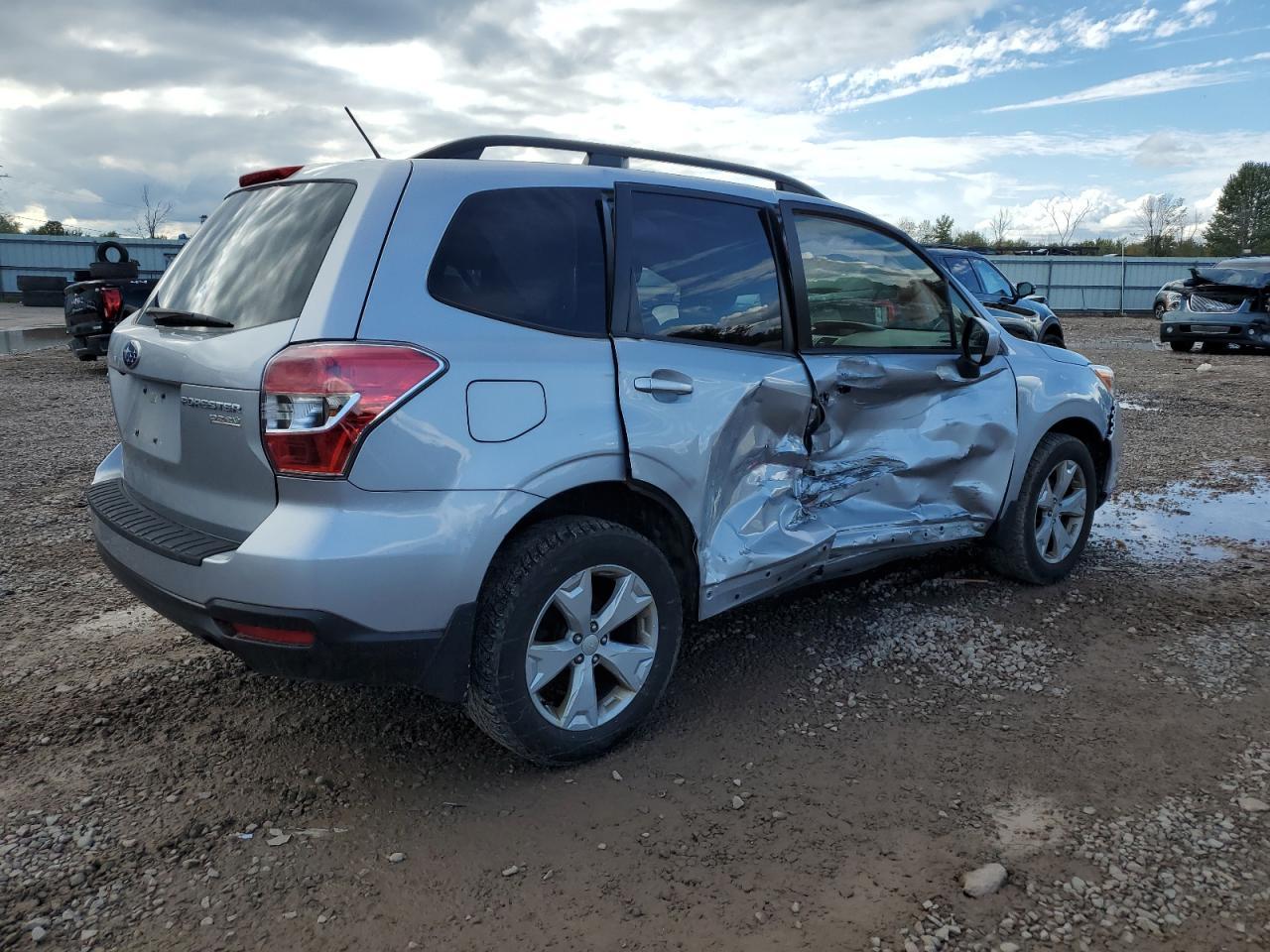 2015 SUBARU FORESTER