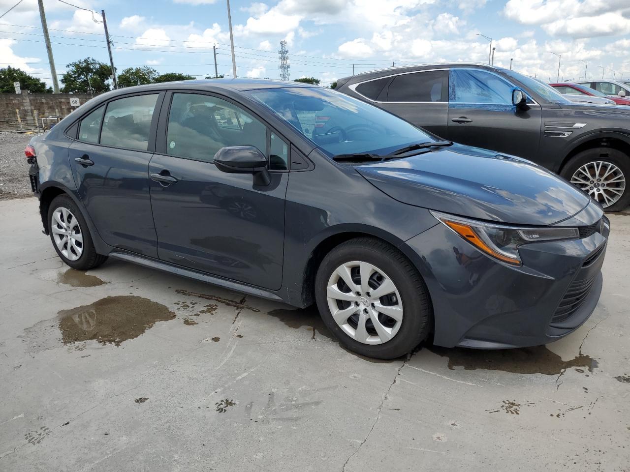 2025 TOYOTA COROLLA