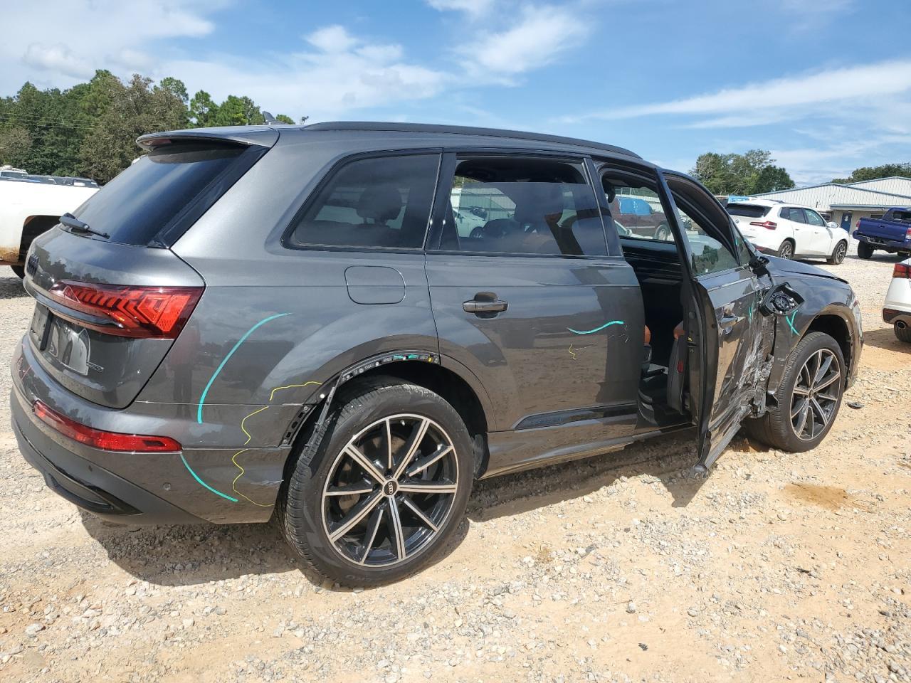 2022 AUDI Q7