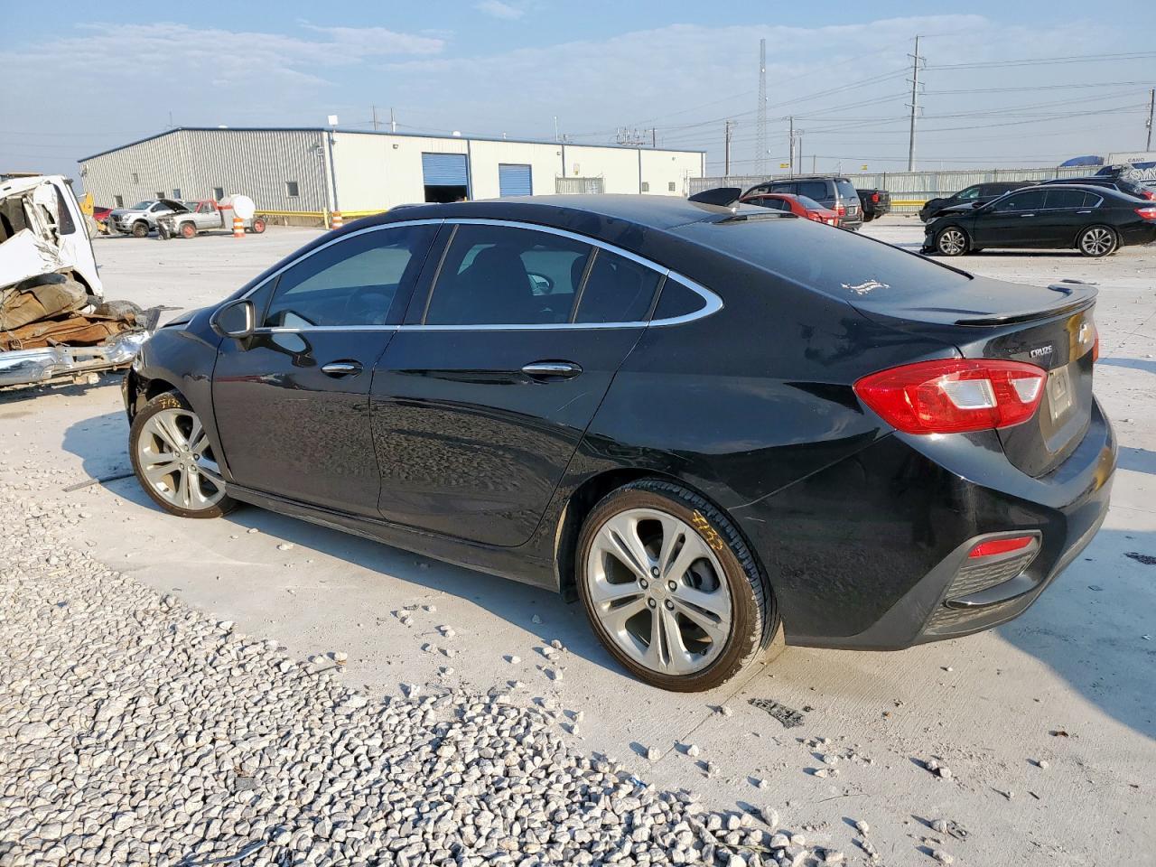 2017 CHEVROLET CRUZE