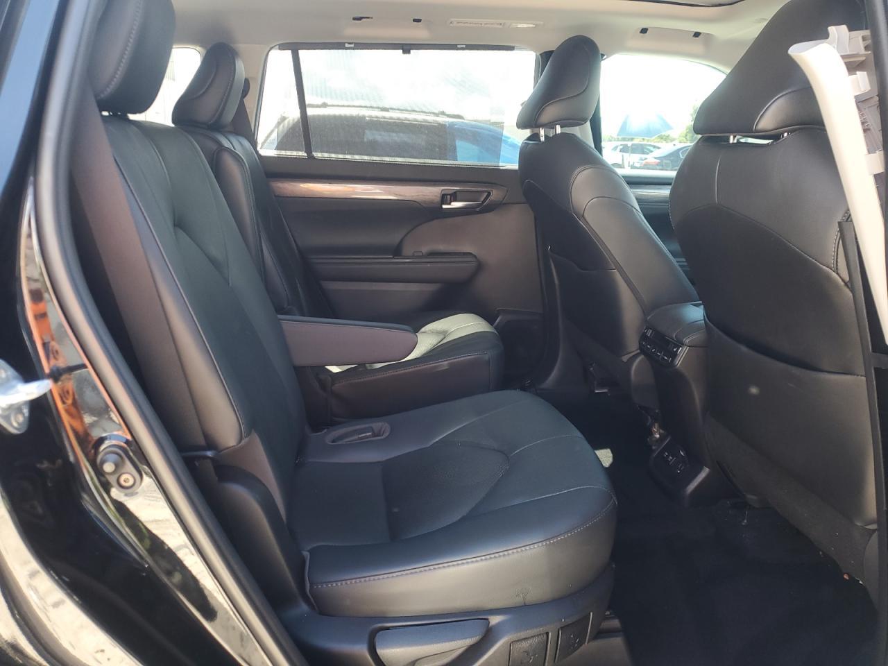 2021 TOYOTA HIGHLANDER