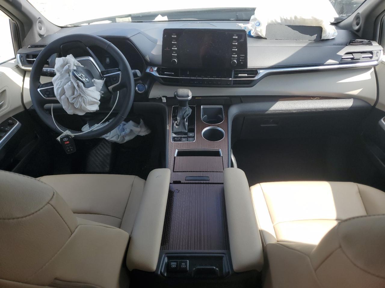 2023 TOYOTA SIENNA