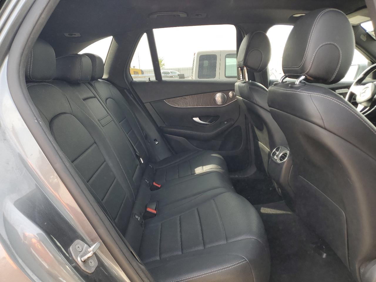 2017 MERCEDES-BENZ GLC-Class