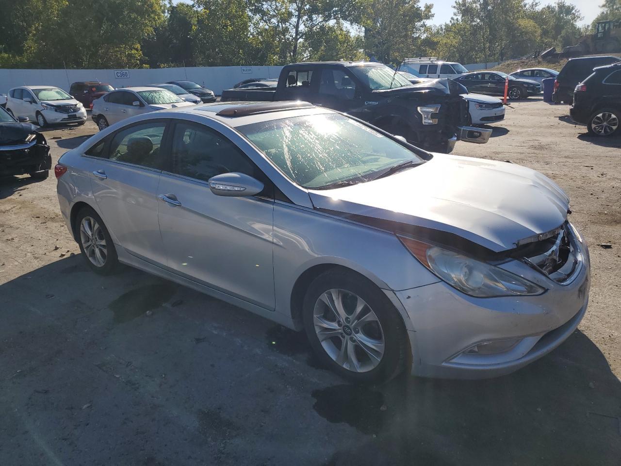 2011 HYUNDAI SONATA
