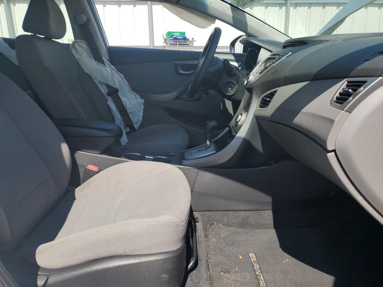 2012 HYUNDAI ELANTRA