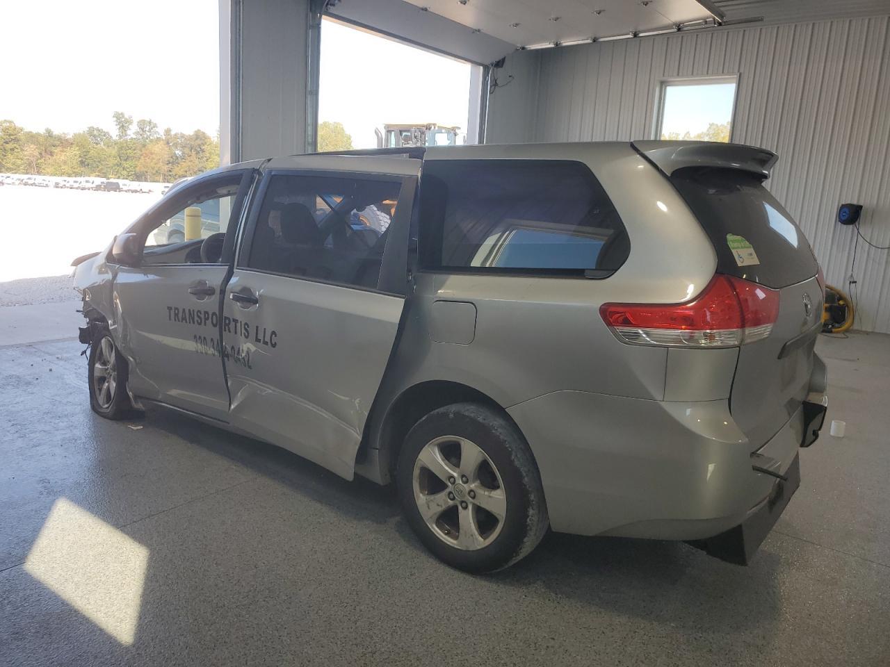 2014 TOYOTA SIENNA