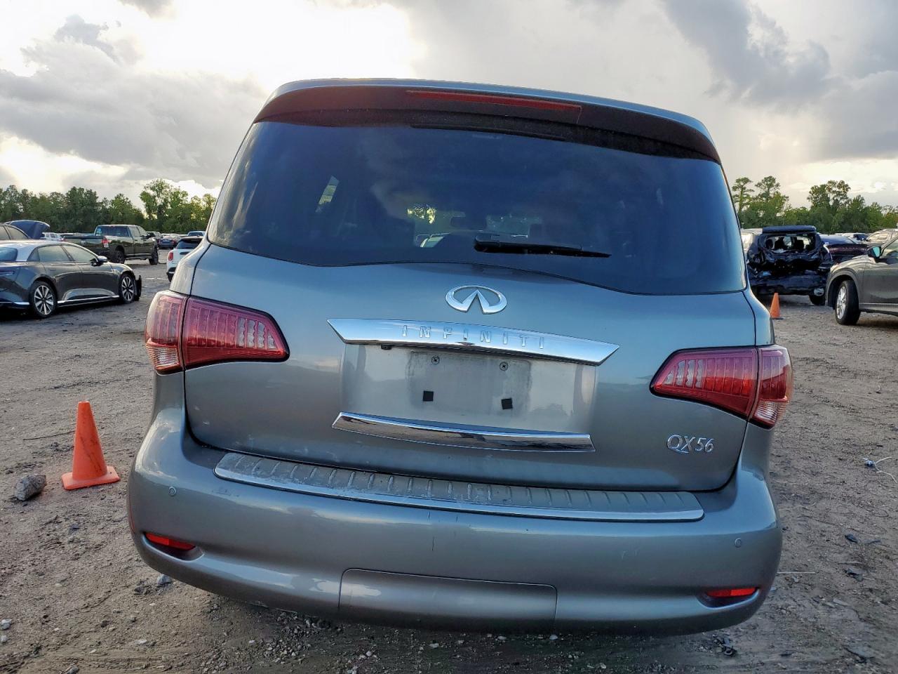 2011 INFINITI QX56