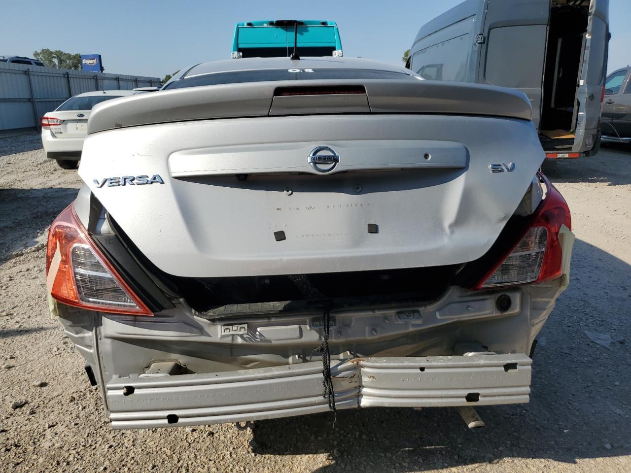 2019 NISSAN VERSA