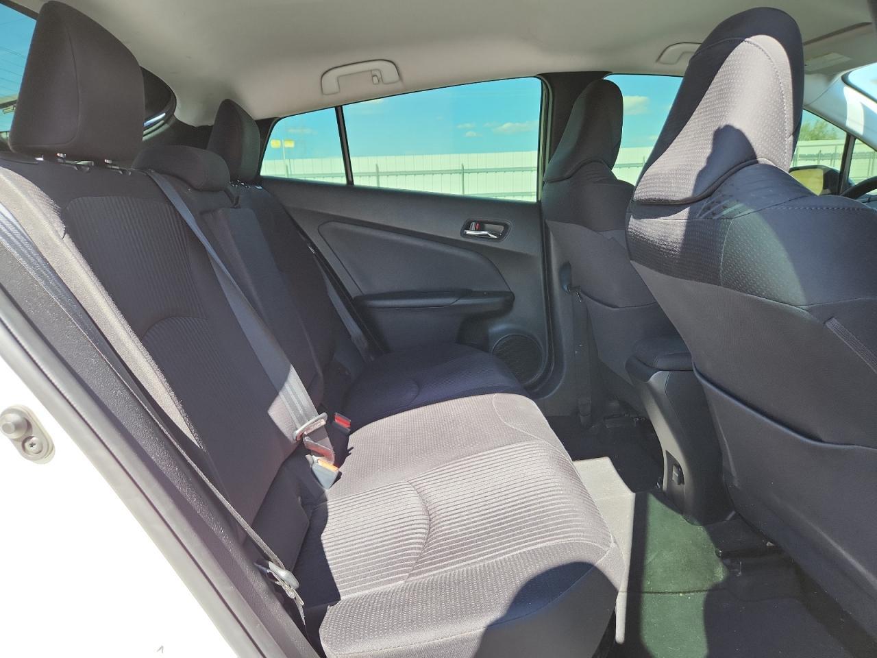 2016 TOYOTA PRIUS