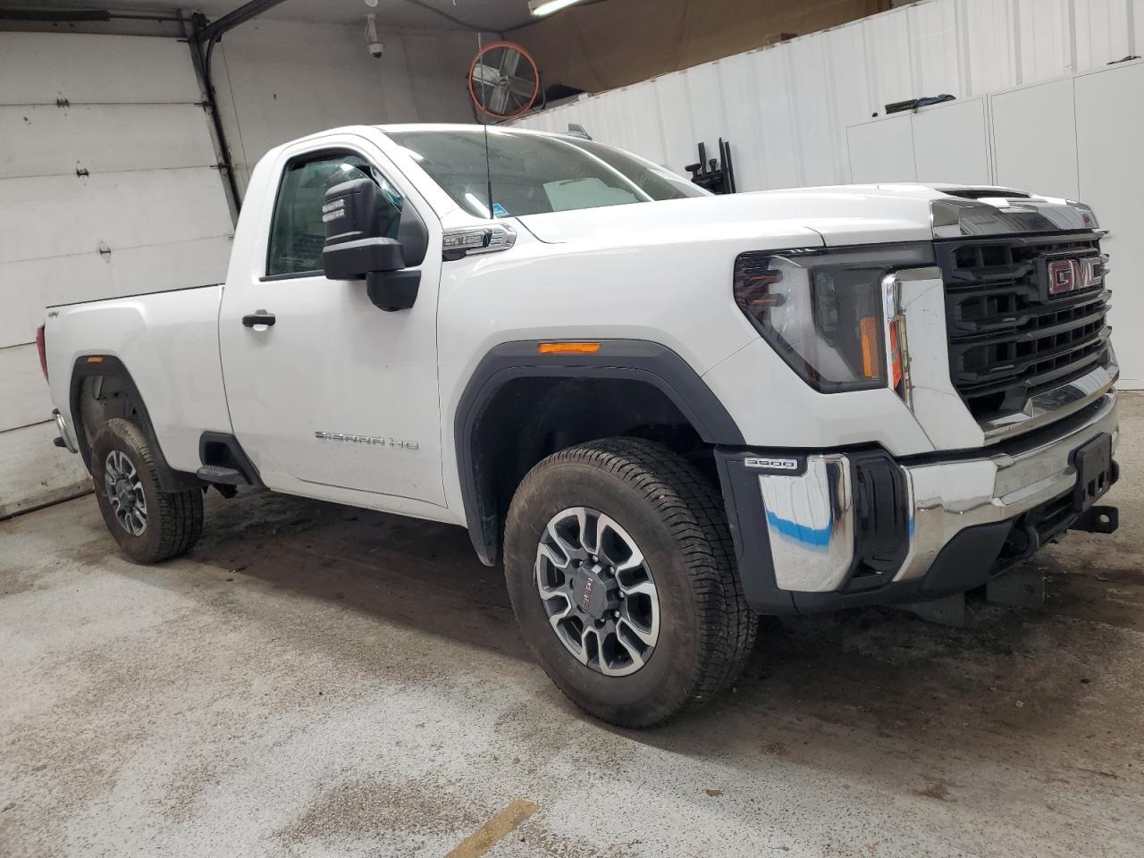 2024 GMC Sierra