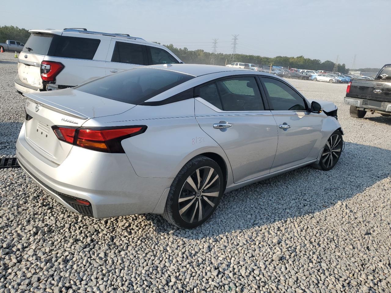 2019 NISSAN ALTIMA