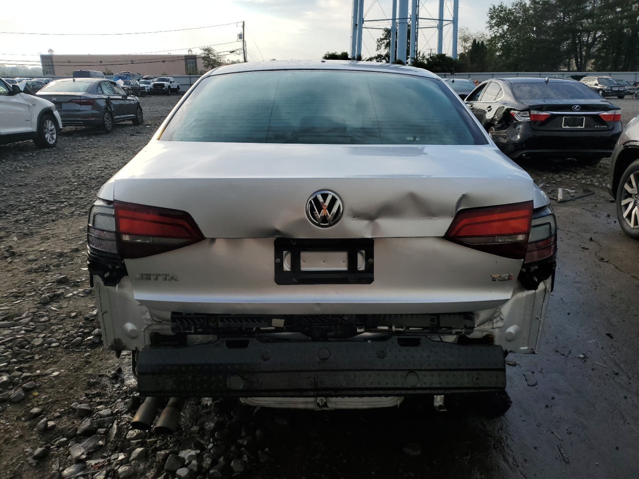 2016 VOLKSWAGEN JETTA