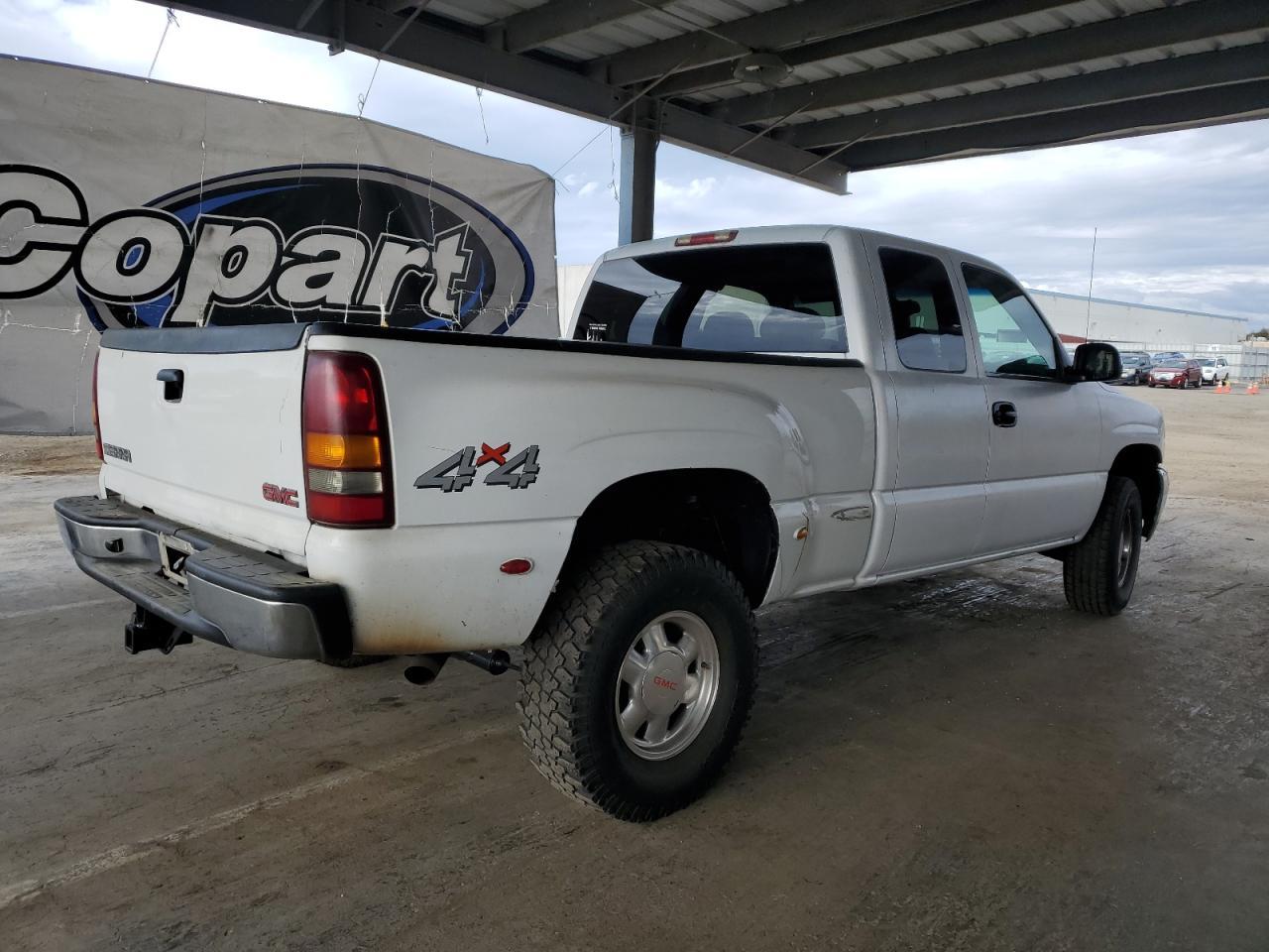 2002 GMC Sierra
