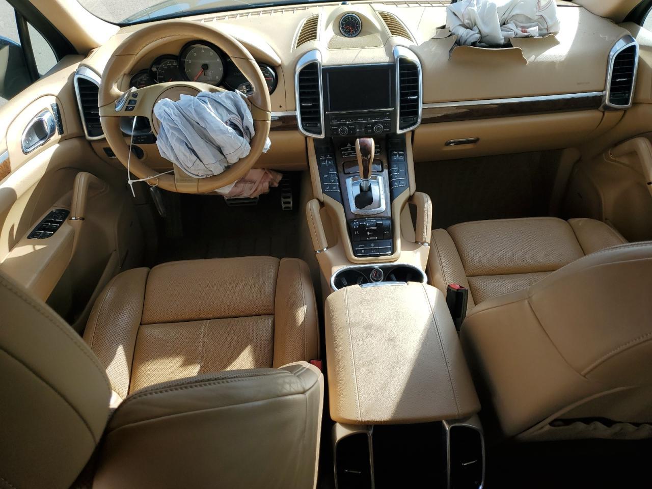 2013 PORSCHE CAYENNE