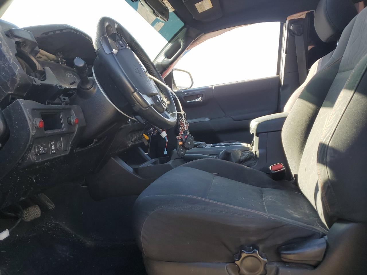 2016 TOYOTA TACOMA