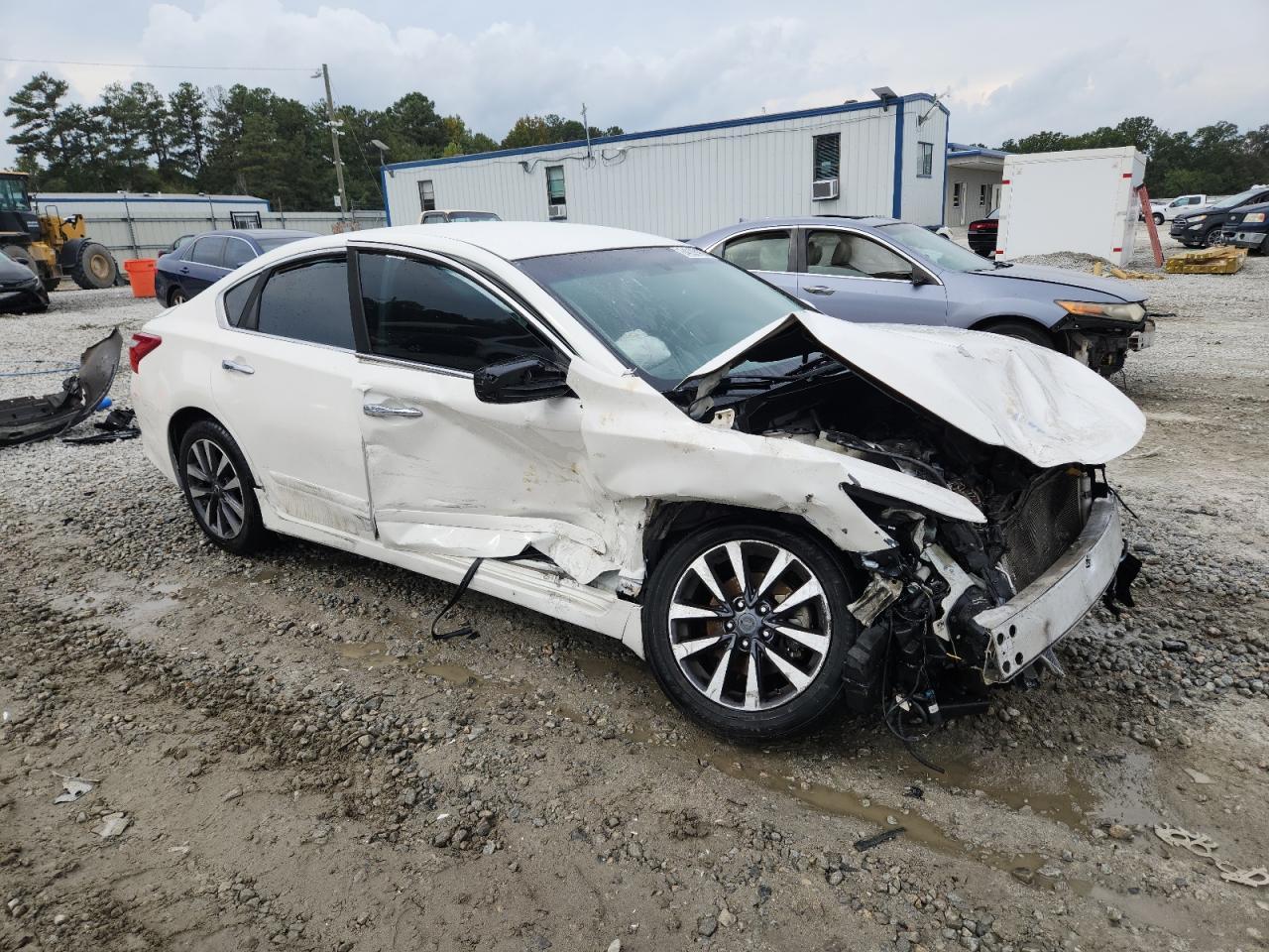 2017 NISSAN ALTIMA