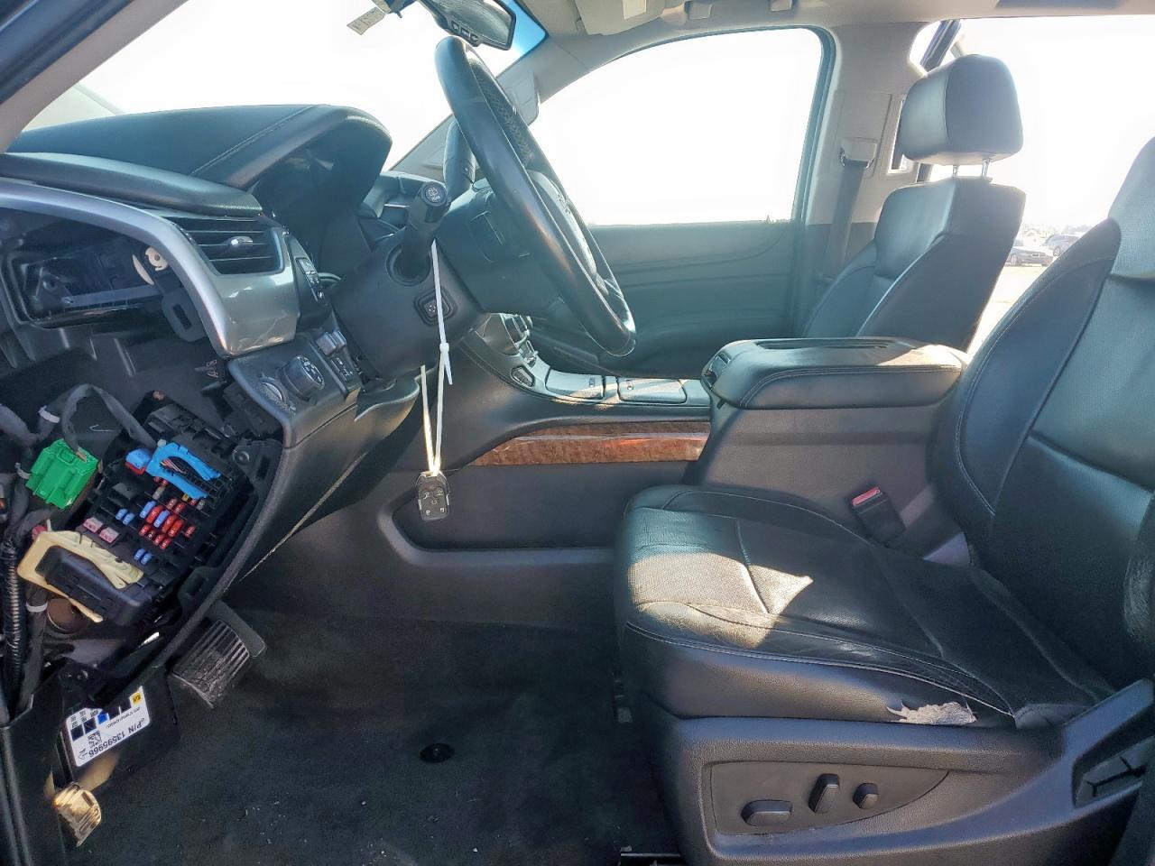 2015 CHEVROLET Suburban