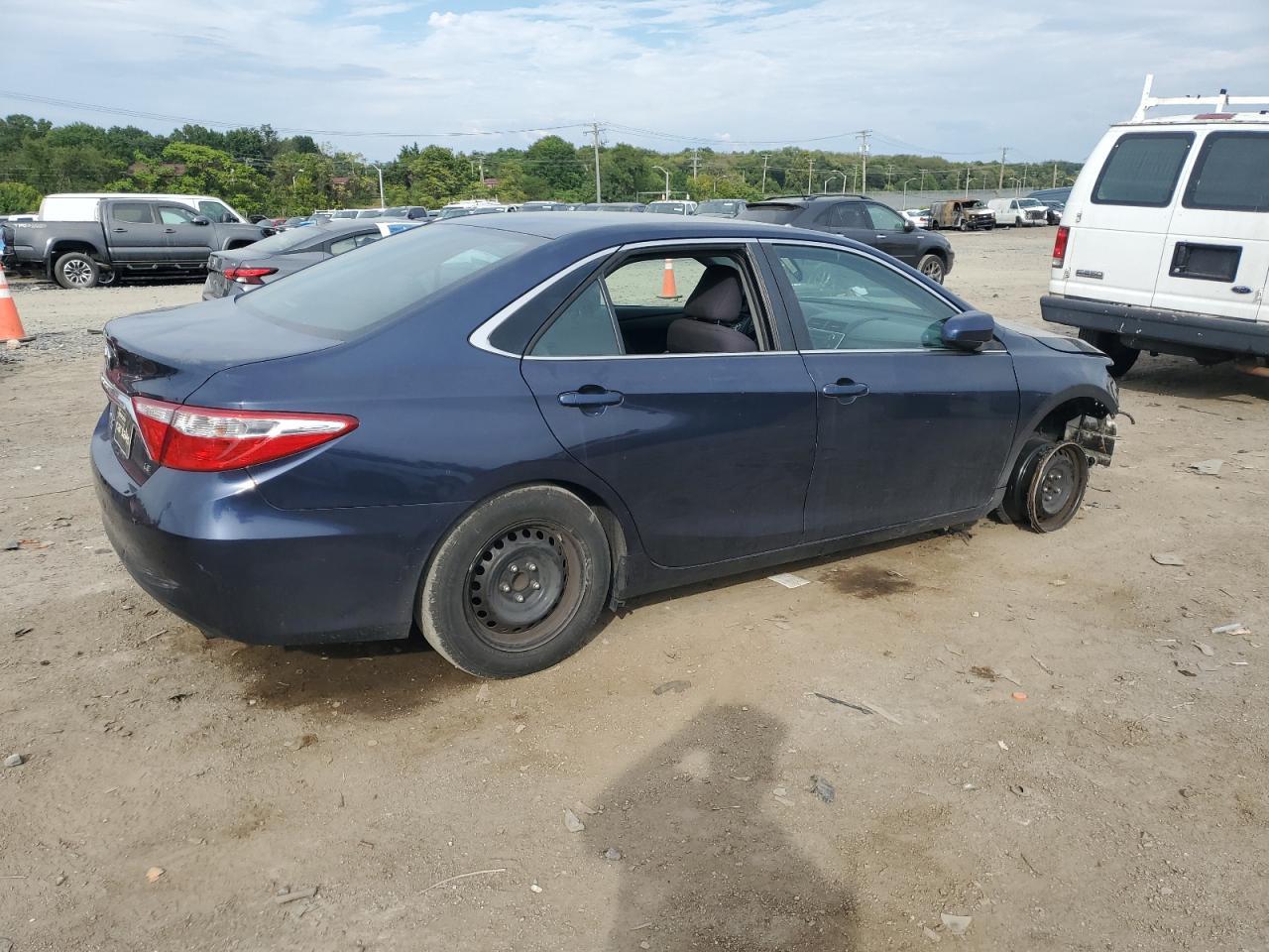 2016 TOYOTA CAMRY