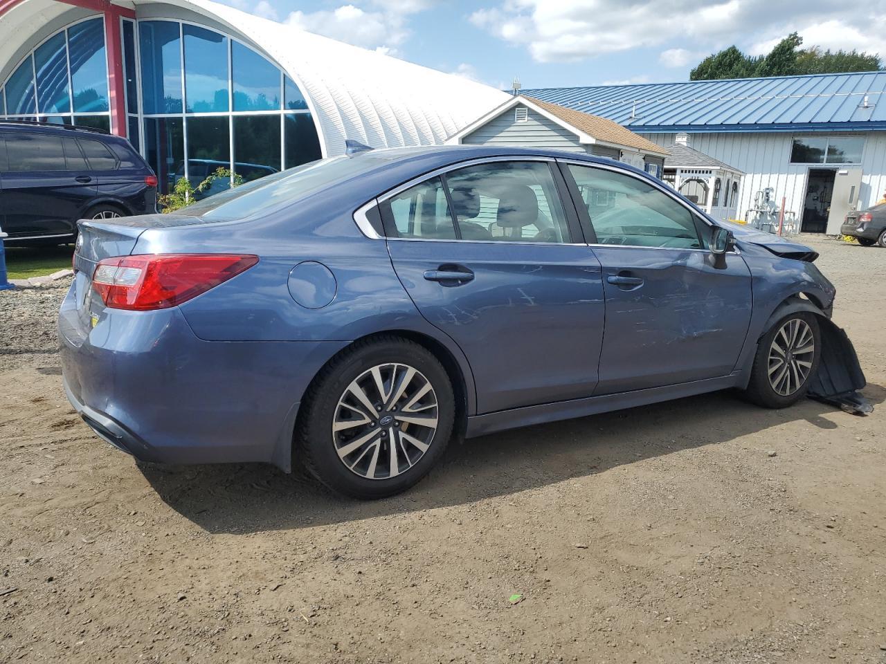 2018 SUBARU Legacy