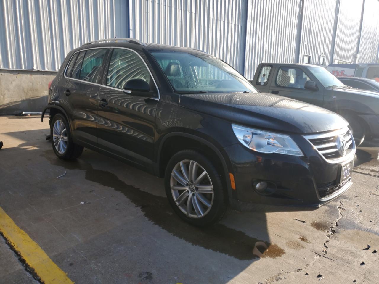 2010 VOLKSWAGEN TIGUAN