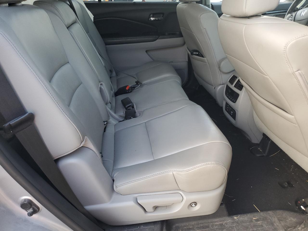 2017 HONDA PILOT