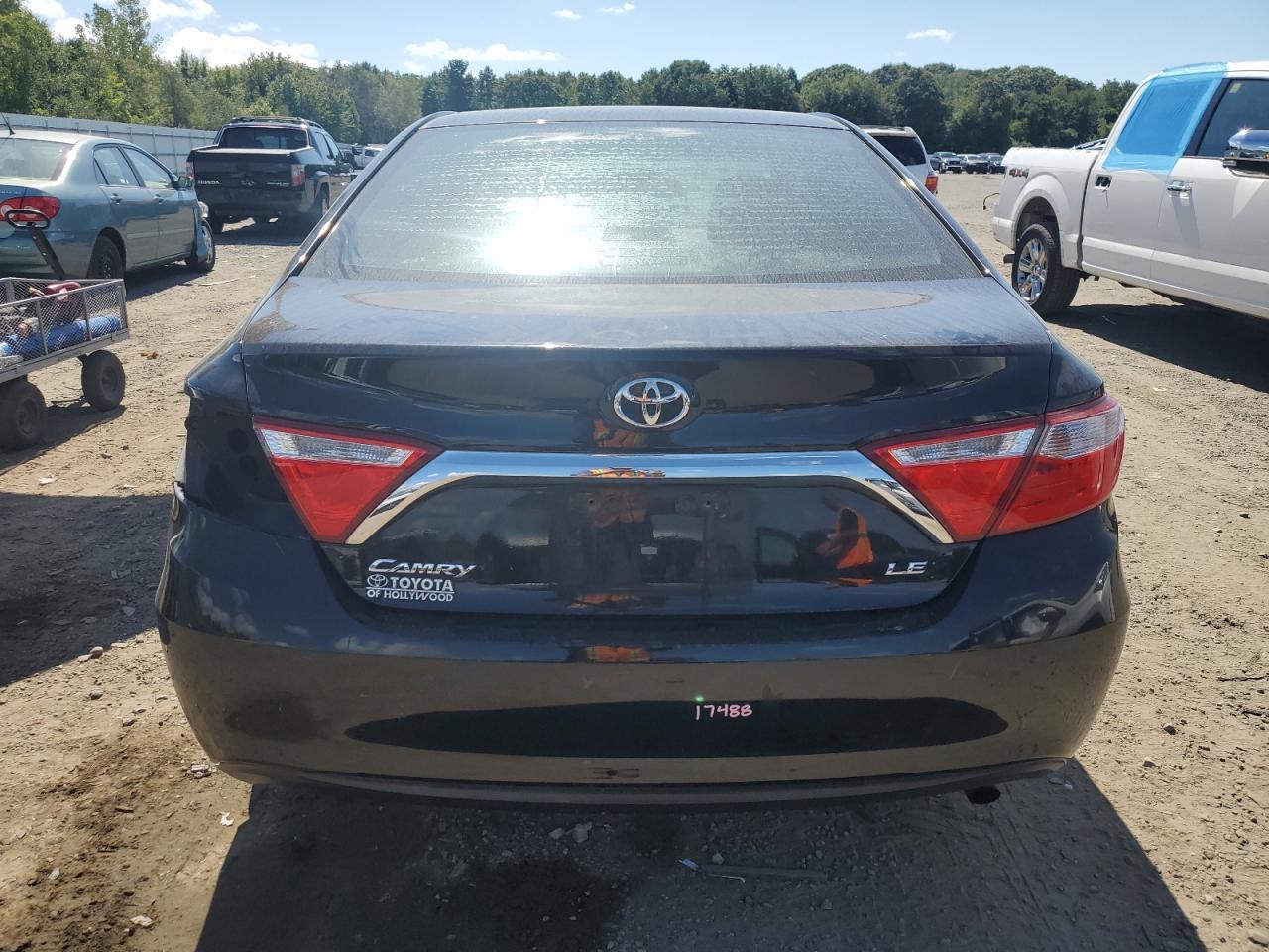 2016 TOYOTA CAMRY