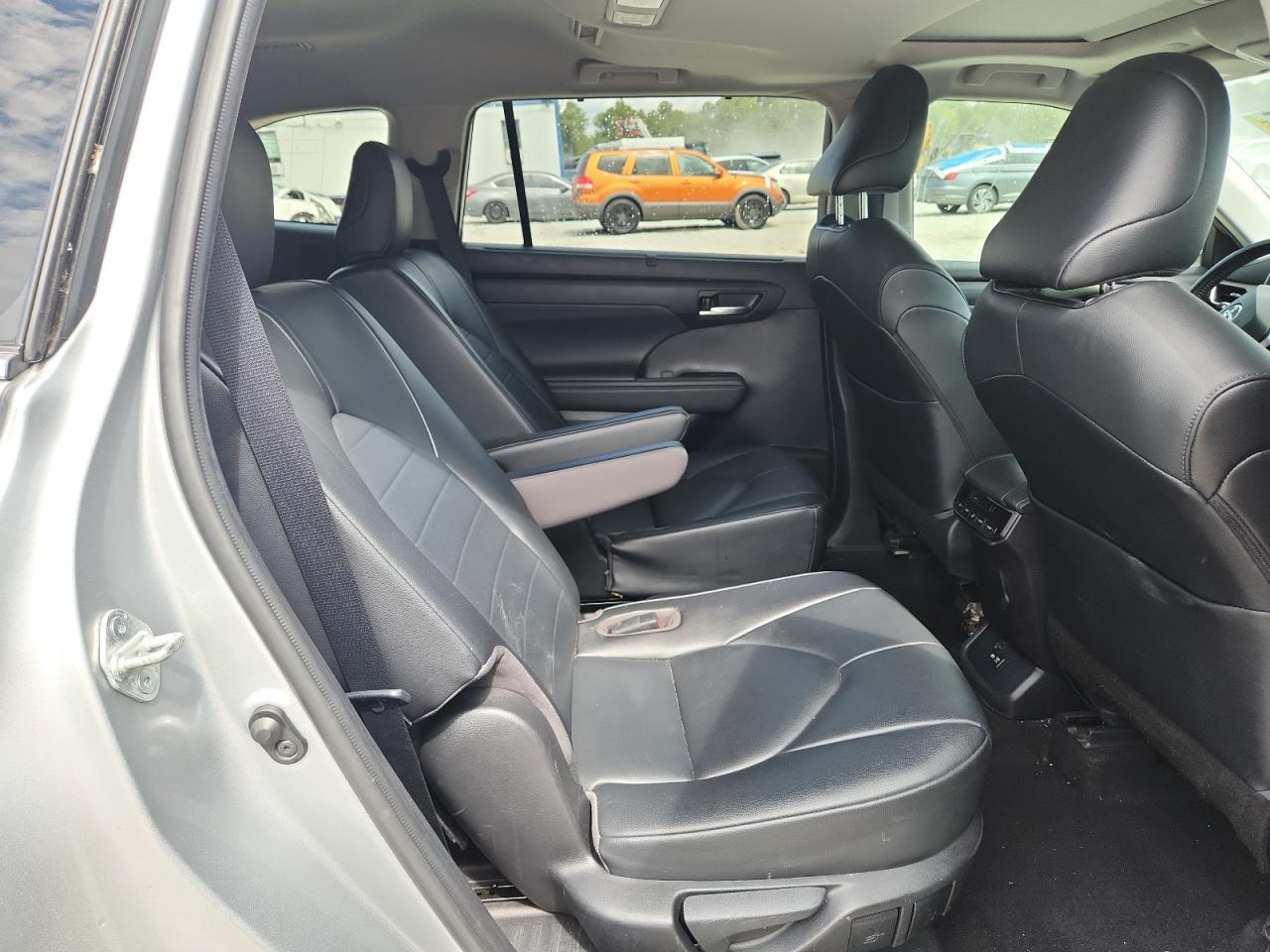 2021 TOYOTA HIGHLANDER