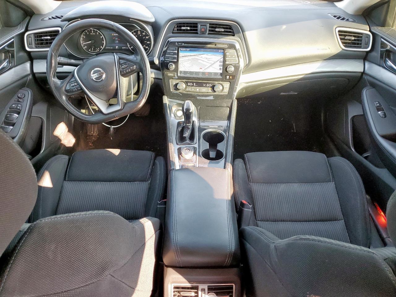 2017 NISSAN Maxima