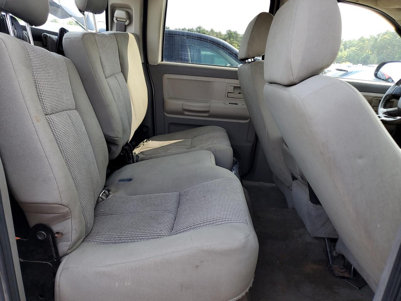 2010 DODGE Dakota