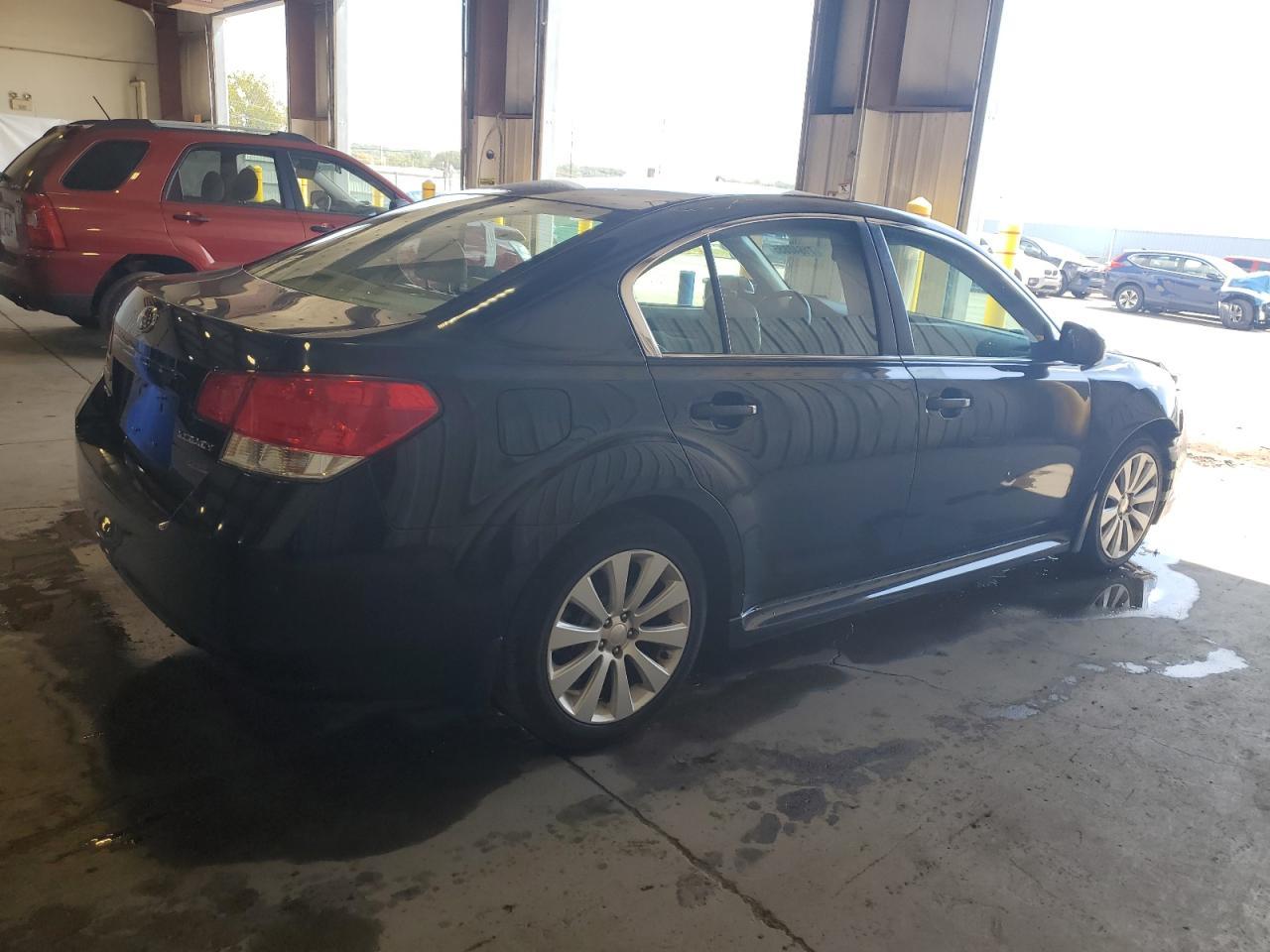 2010 SUBARU Legacy