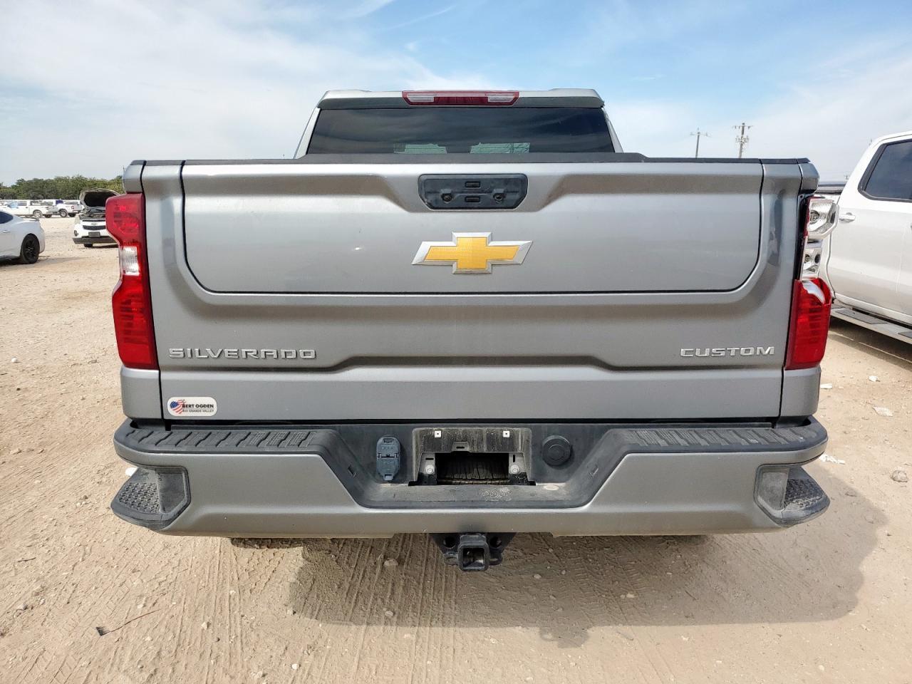 2024 CHEVROLET Silverado