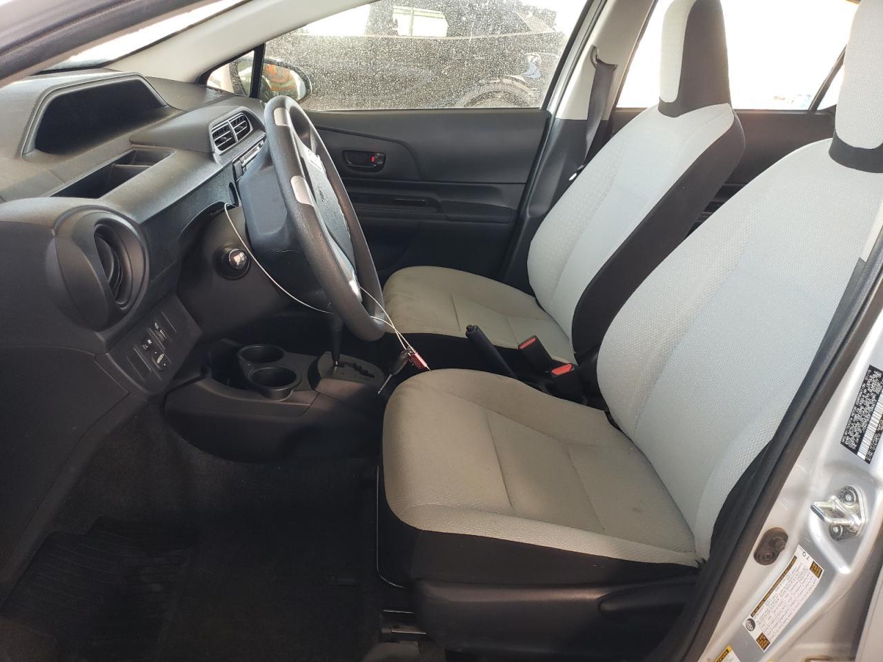 2015 TOYOTA Prius c