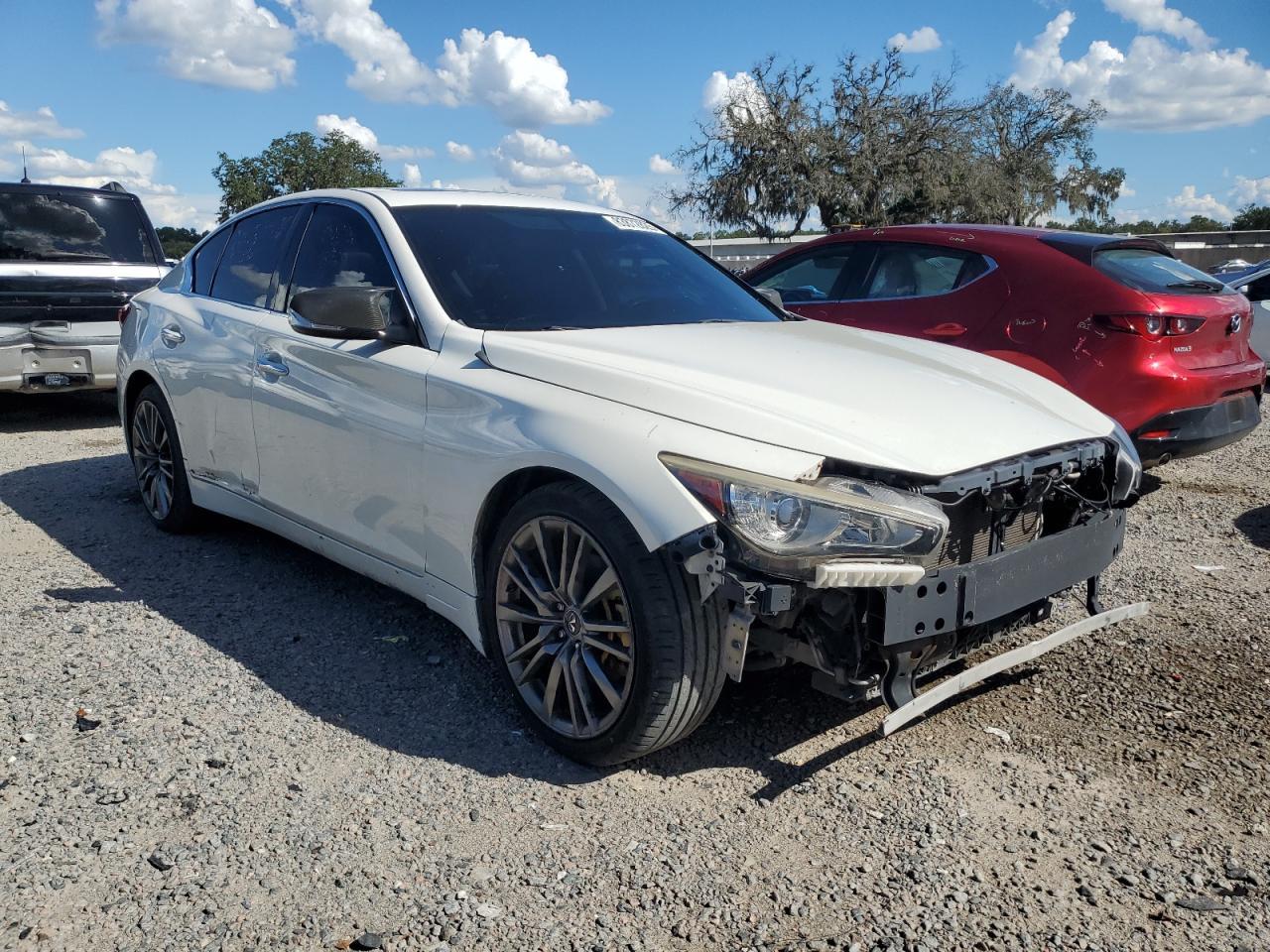 2015 INFINITI Q50