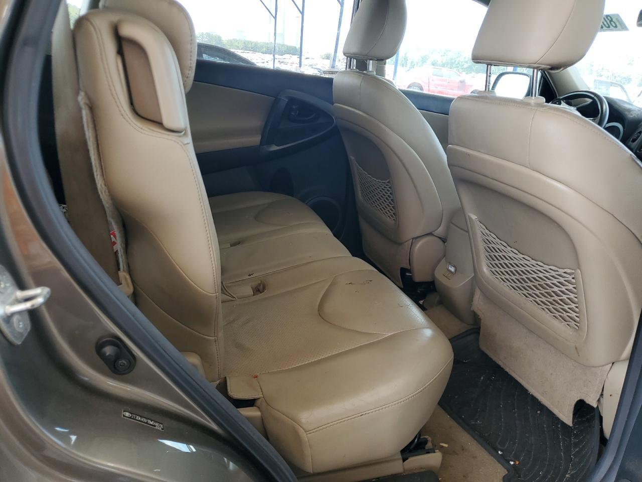 2011 TOYOTA RAV4
