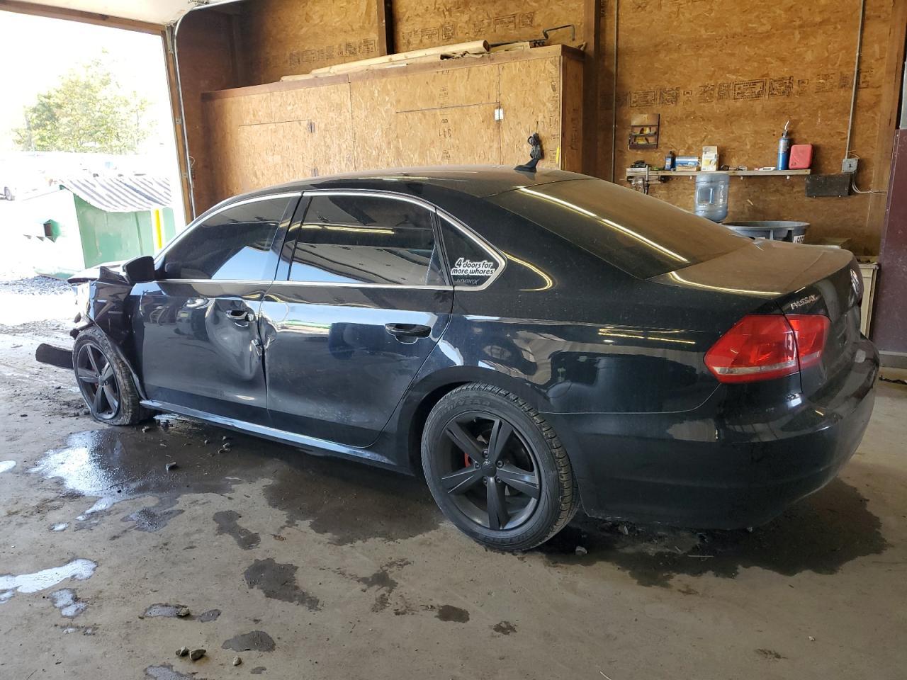 2015 VOLKSWAGEN Passat