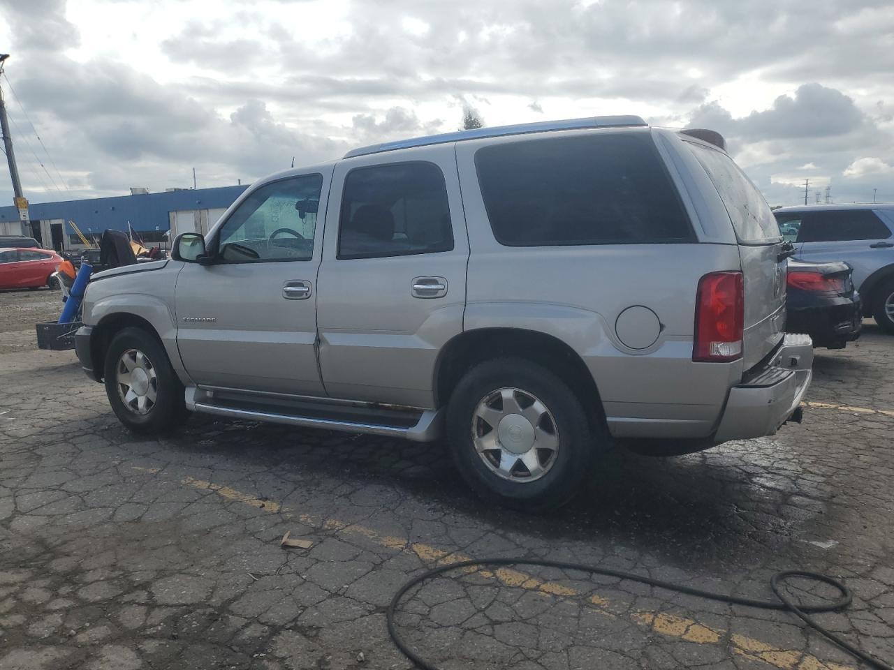 2004 CADILLAC ESCALADE
