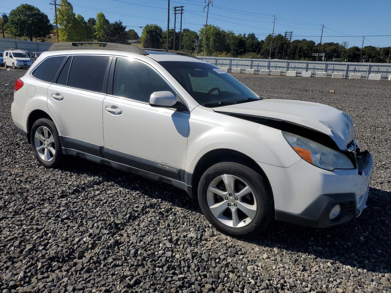 2013 SUBARU Outback