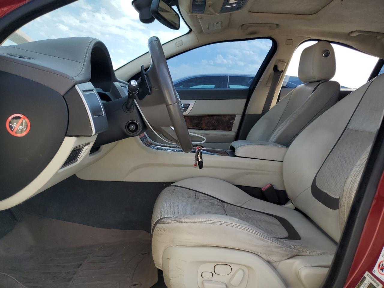 2013 JAGUAR XF