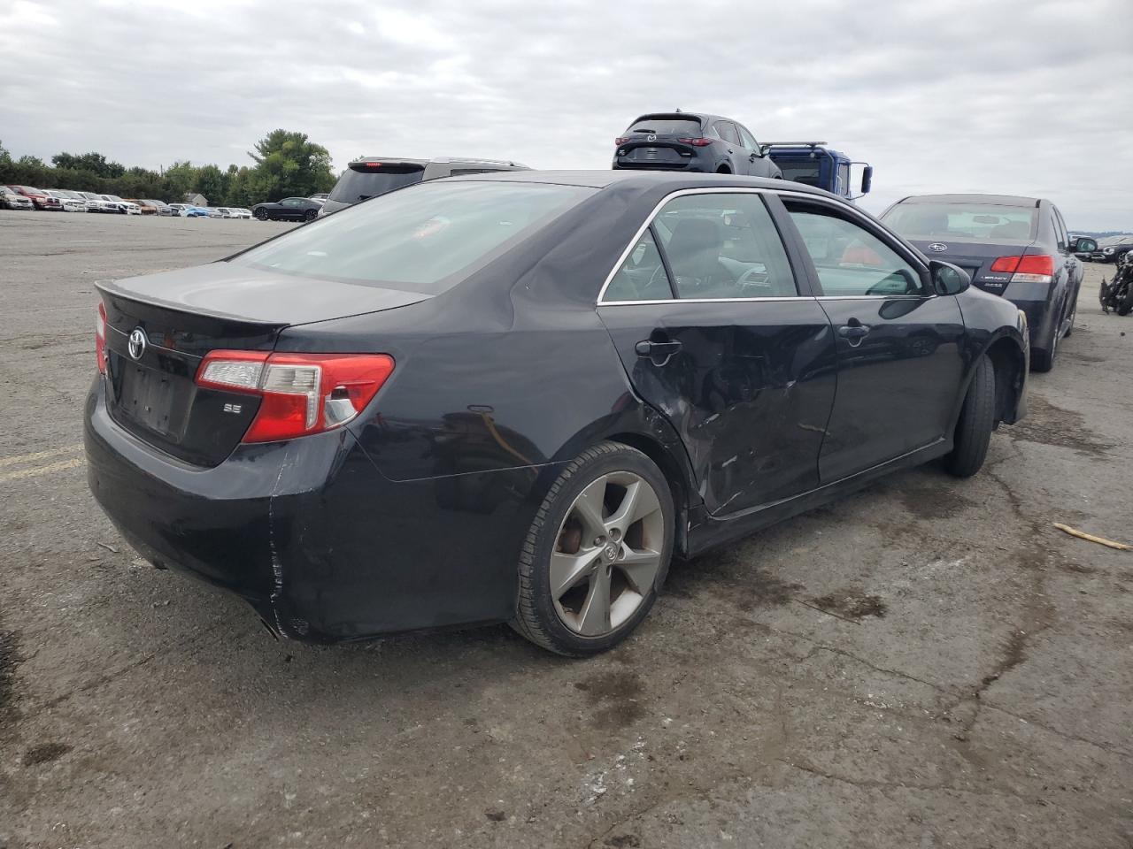 2014 TOYOTA CAMRY