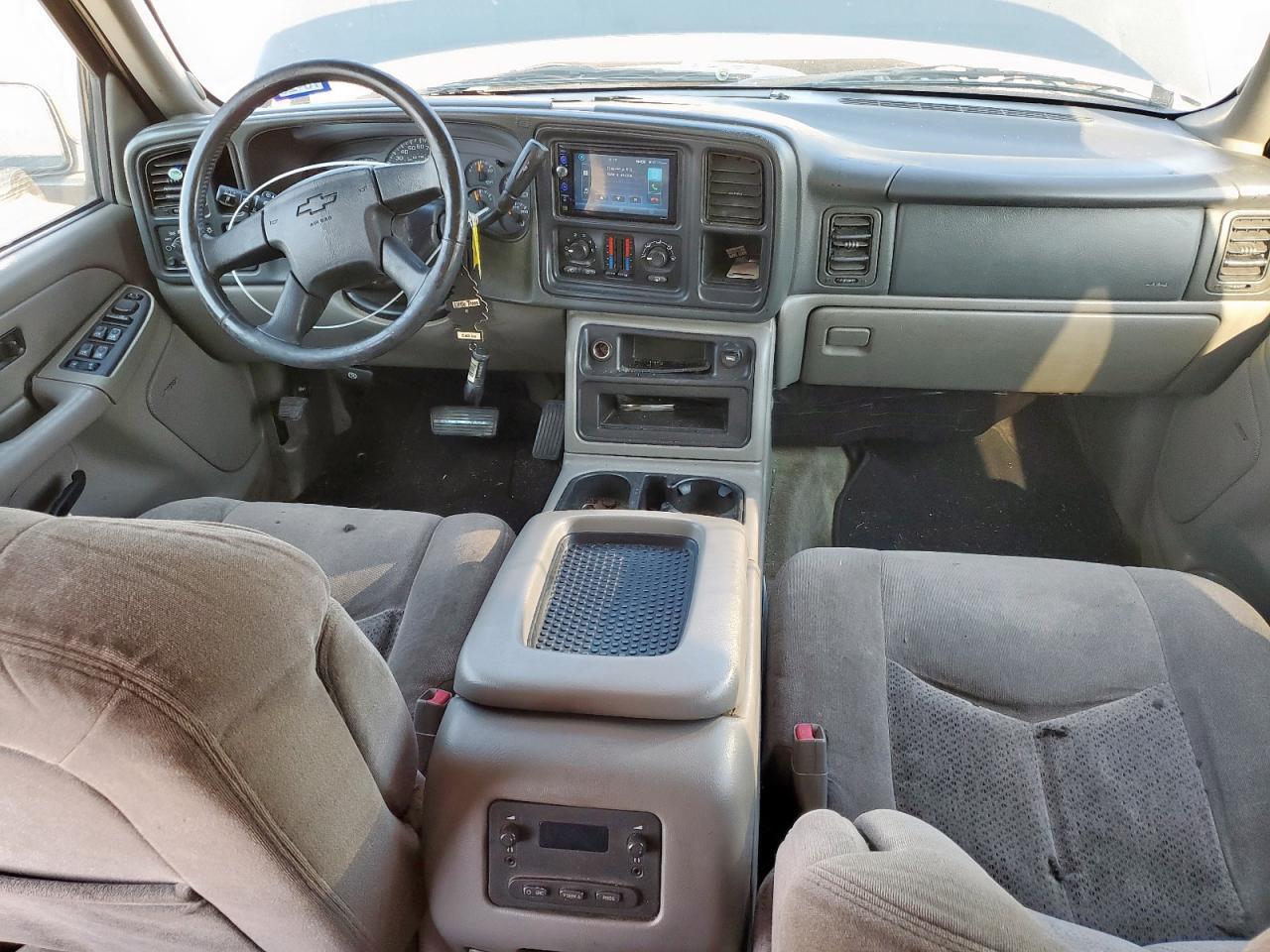 2004 CHEVROLET Tahoe