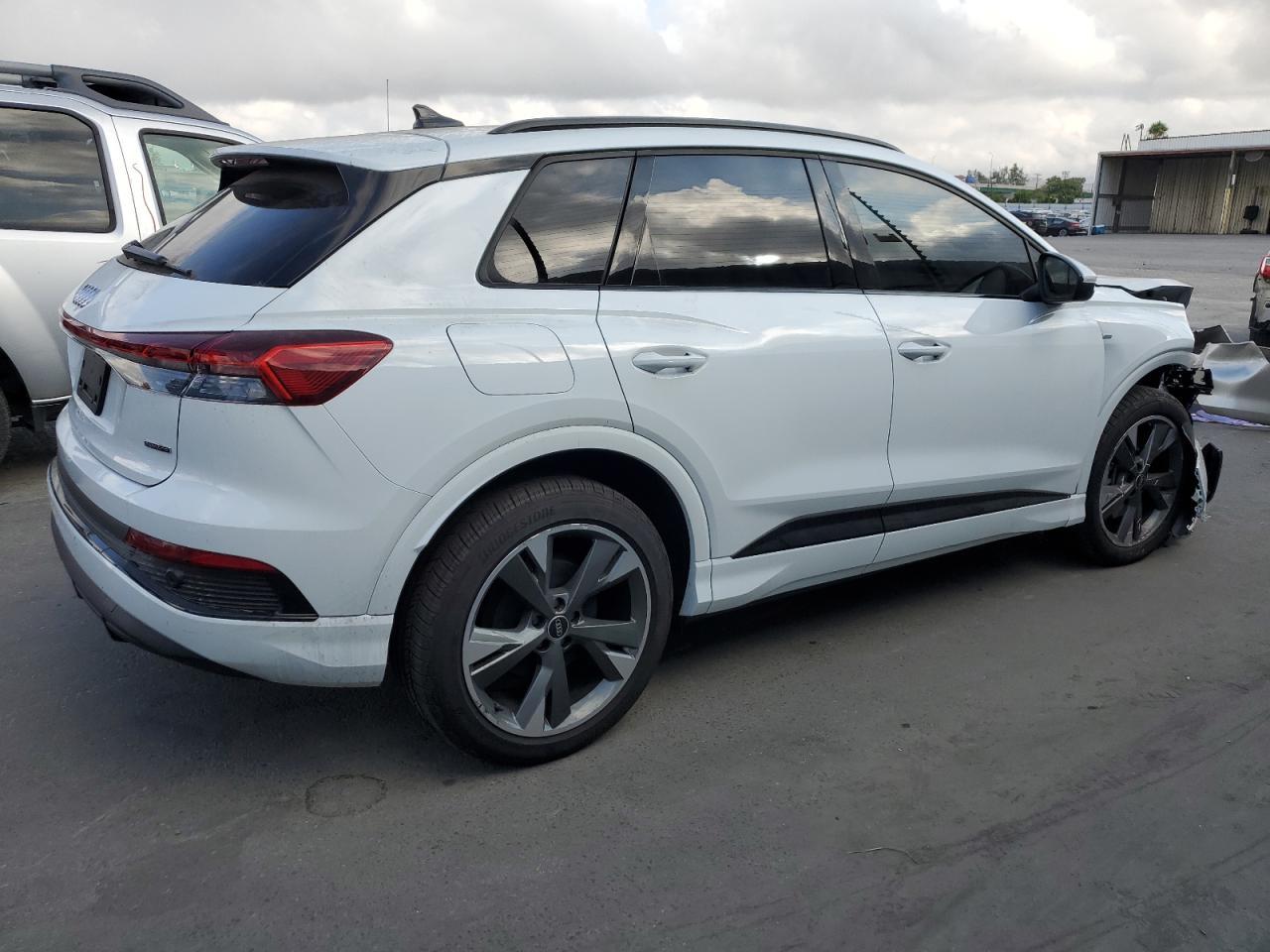 2024 AUDI Q4 e-tron